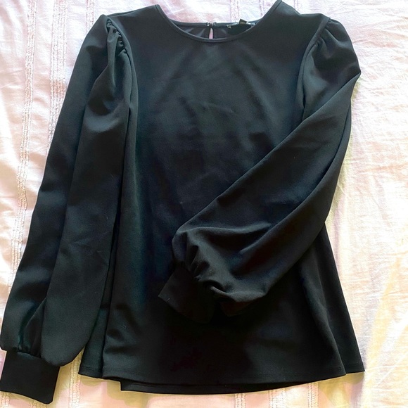 Express round neck long puff sleeved top in black! - Picture 3 of 6